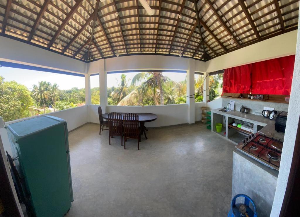 Sunny Mound Unawatuna Close By Sri Yoga Shala Exteriör bild