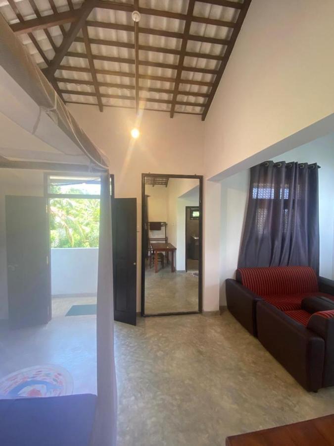 Sunny Mound Unawatuna Close By Sri Yoga Shala Exteriör bild